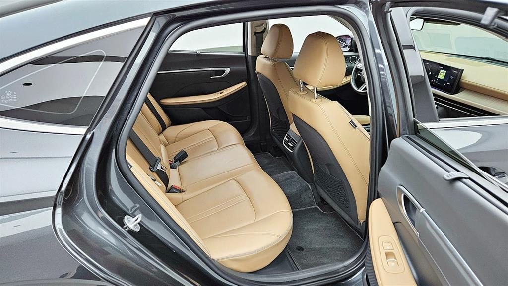 HYUNDAI Sonata - Vista 9