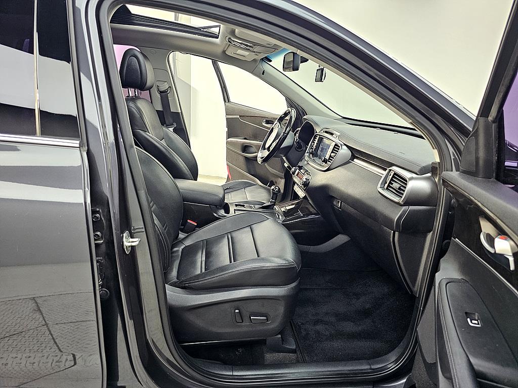 KIA Sorento - Vista 11