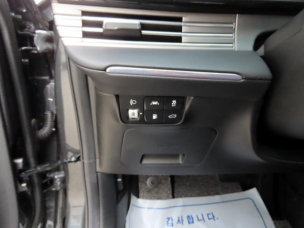 HYUNDAI Grandeur - Vista 12