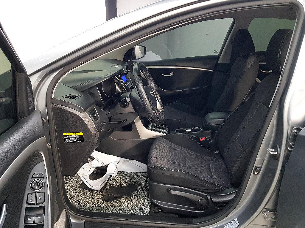 HYUNDAI i30 - Vista 8