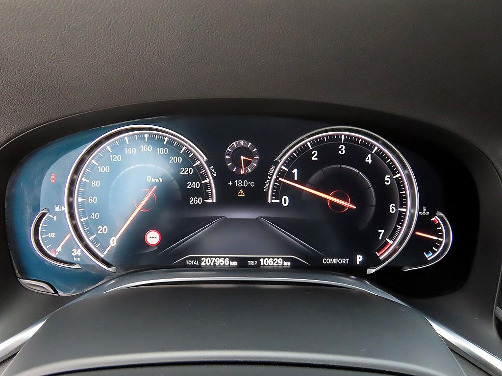 BMW 7 Series - Vista 9