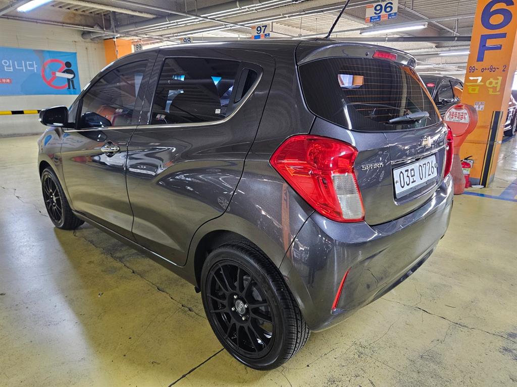 Chevrolet Spark - Vista 4