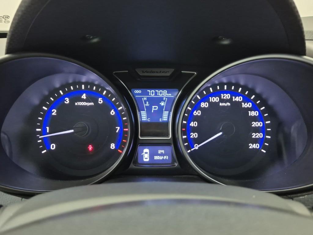 HYUNDAI Veloster - Vista 7