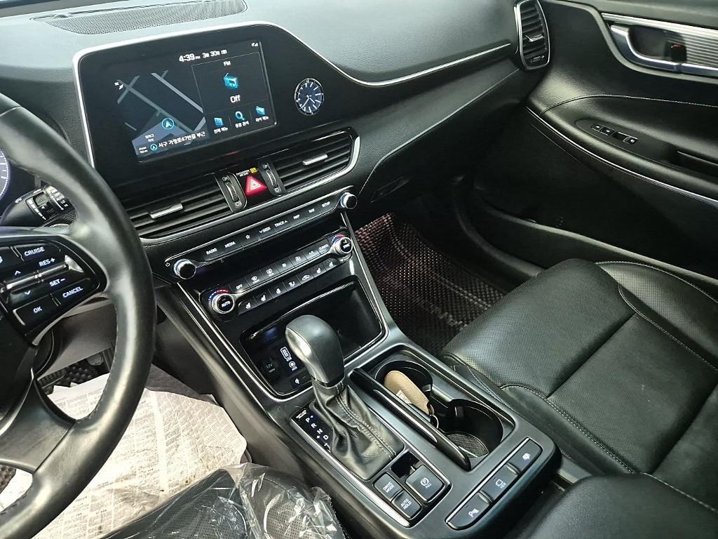 HYUNDAI Grandeur - Vista 9