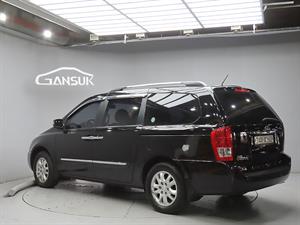 KIA Carnival - Vista 6