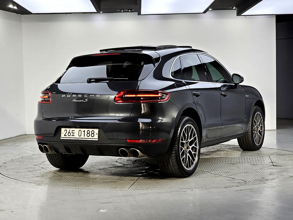 Porsche Macan - Vista 4