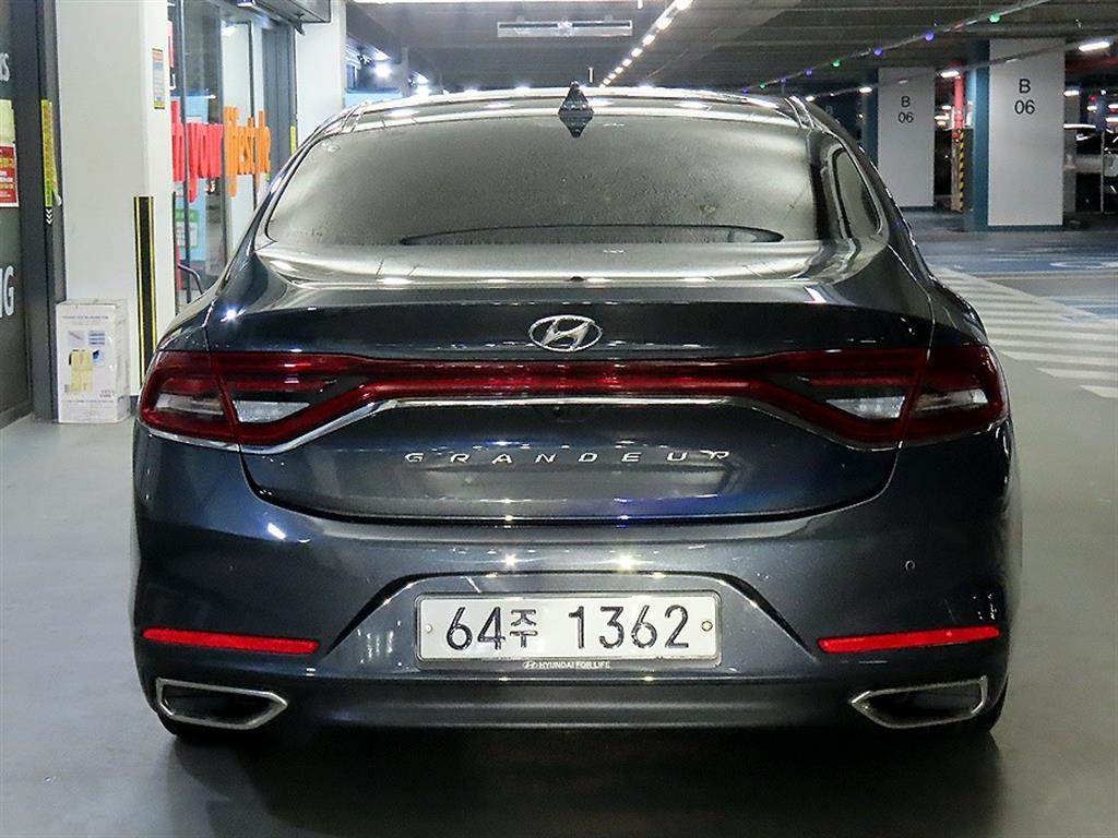 HYUNDAI Grandeur - Vista 5