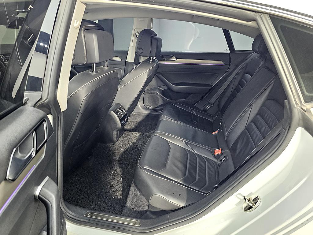 Volkswagen Arteon - Vista 8