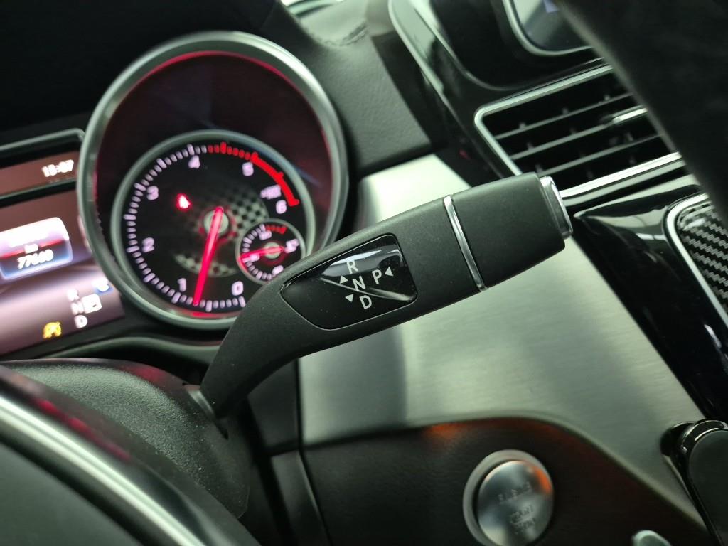 Mercedes Benz GLE Class - Vista 8