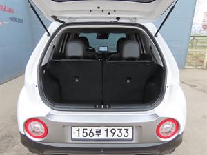 HYUNDAI Casper - Vista 10