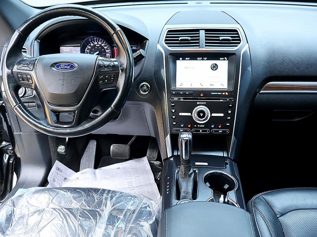 Ford Explorer - Vista 9