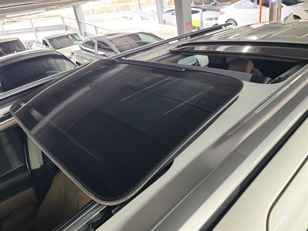 KIA Carnival - Vista 5