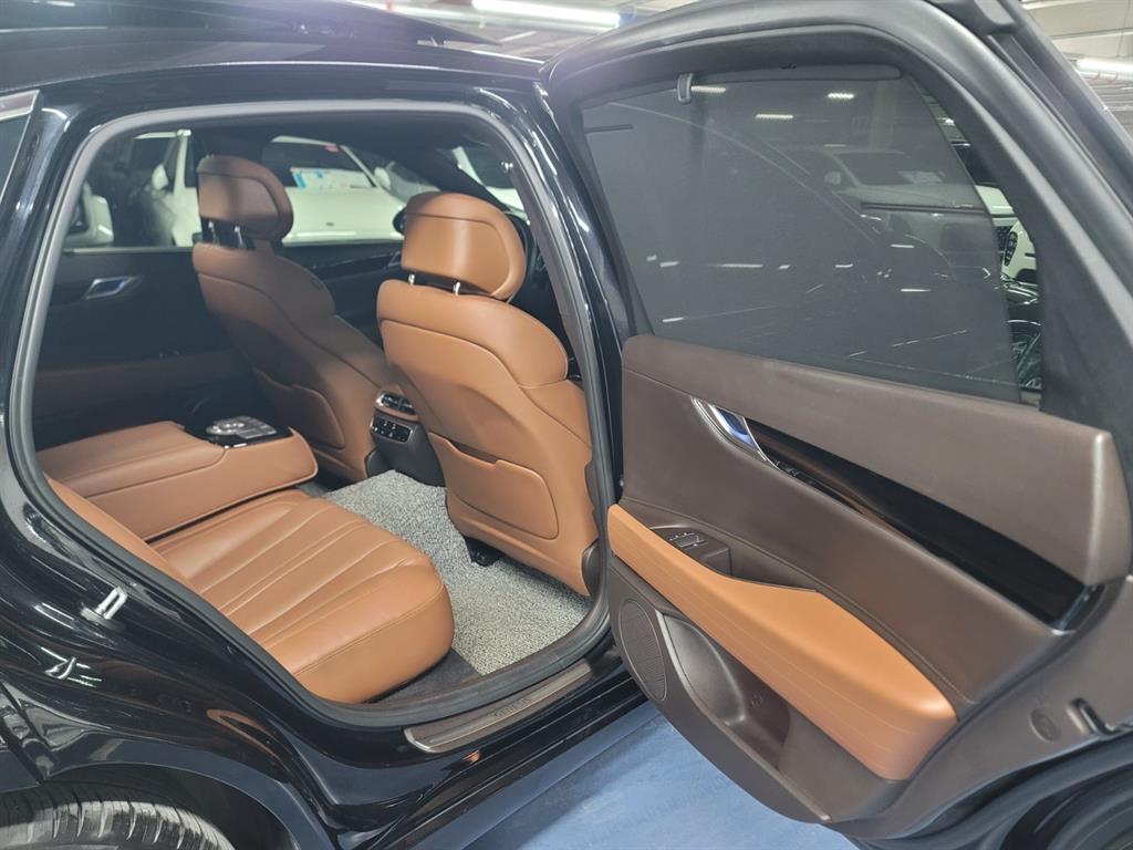 Genesis G80 - Vista 7