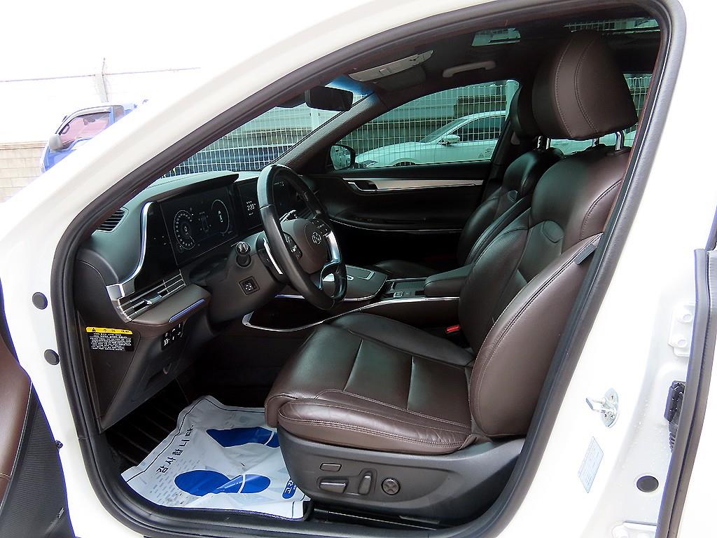 HYUNDAI Grandeur - Vista 5