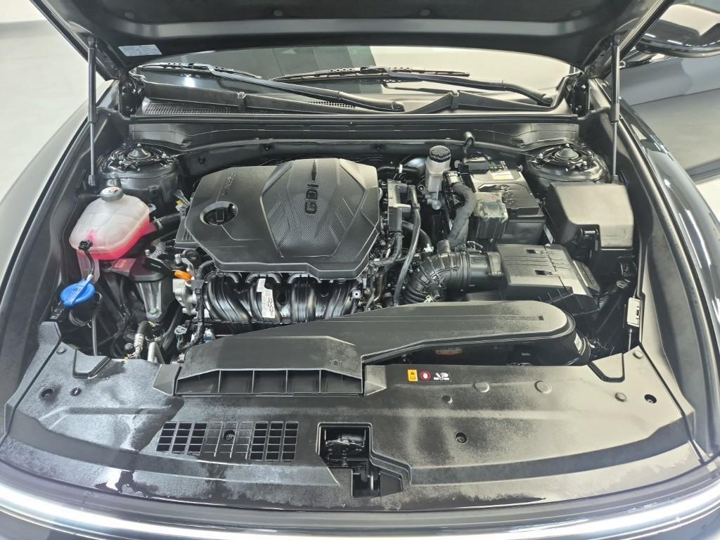 HYUNDAI Grandeur - Vista 5