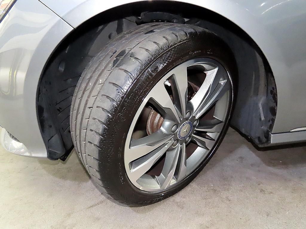 Mercedes Benz E class 2014 Gris - Importación desde Corea - HF Imports Iquique - Foto 20