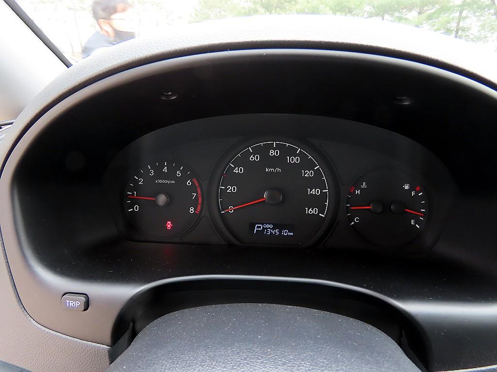 HYUNDAI Starex - Vista 10