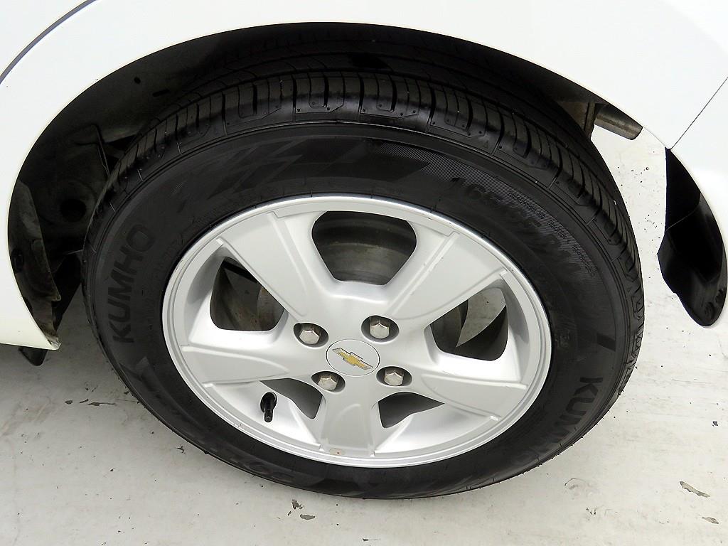 Chevrolet Spark 2016 Blanco - Importación desde Corea - HF Imports Iquique - Foto 20