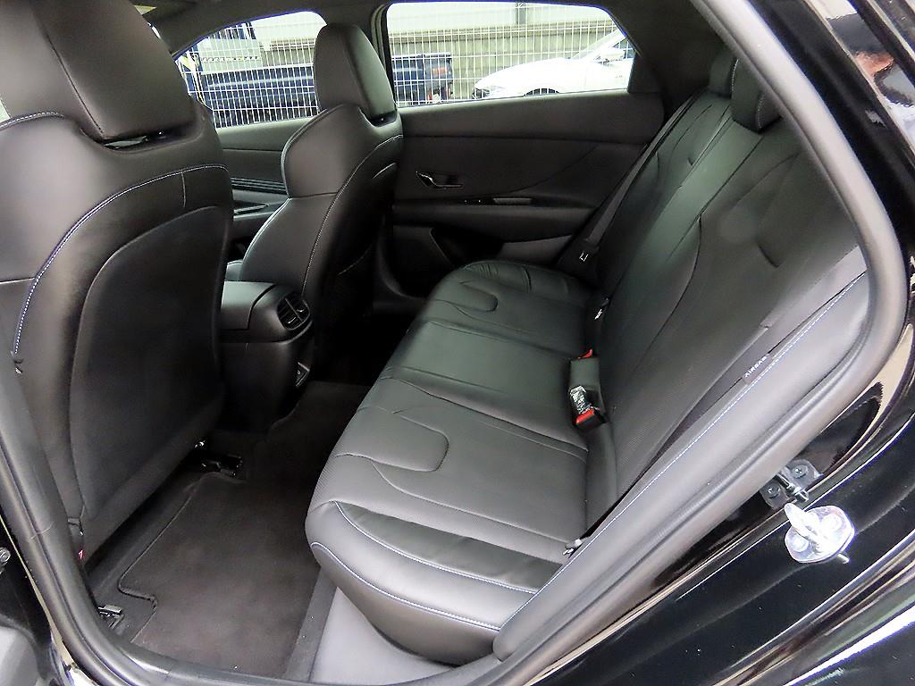 HYUNDAI Avante - Vista 6