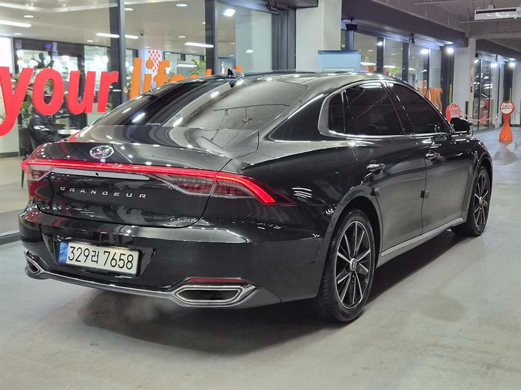 HYUNDAI Grandeur - Vista 4