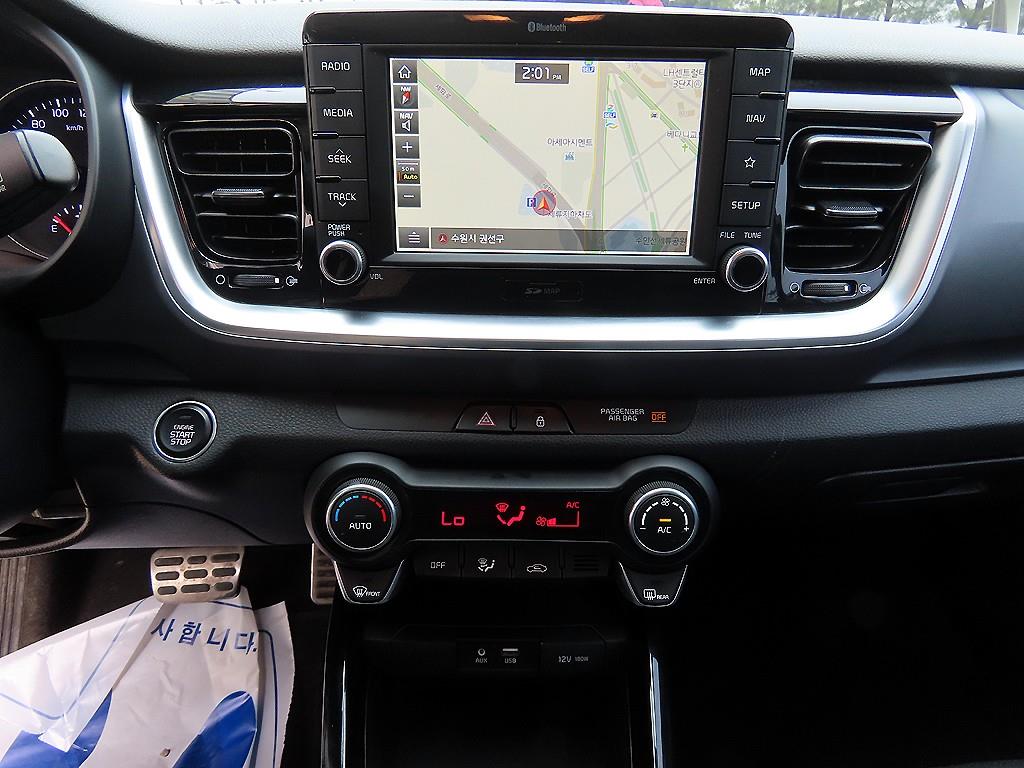 KIA Stonic 2019 Blanco - Importación desde Corea - HF Imports Iquique - Foto 13