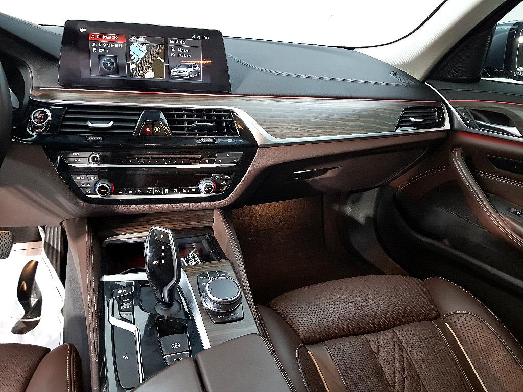 BMW 5 Series - Vista 10