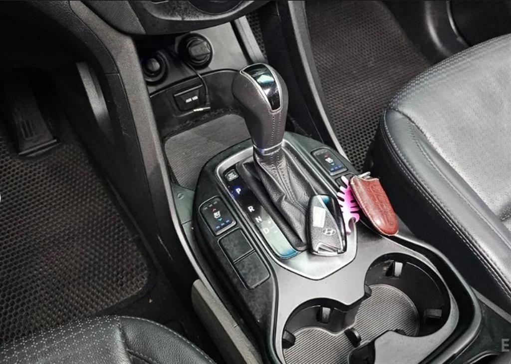 HYUNDAI Santa Fe - Vista 8