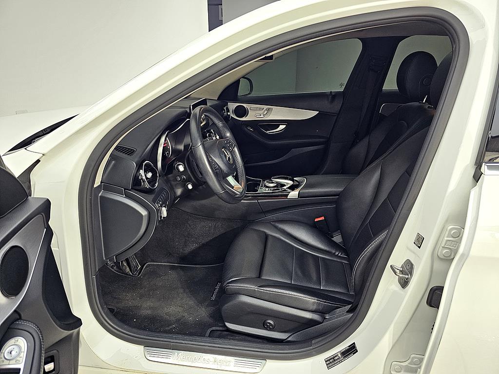 Mercedes Benz C Class - Vista 8