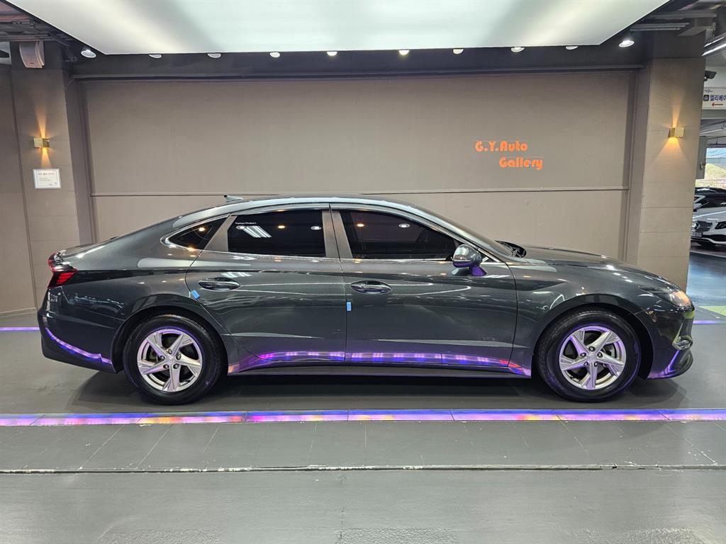 HYUNDAI Sonata - Vista 11