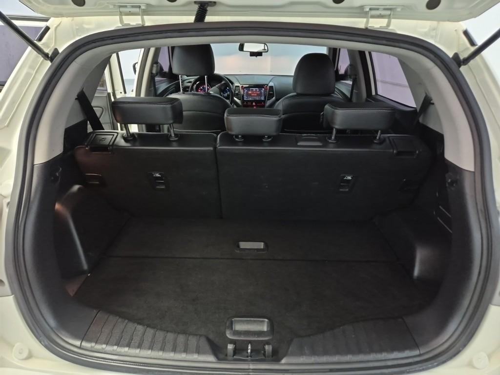 Ssangyong Tivoli 2017 Blanco - Importación desde Corea - HF Imports Iquique - Foto 18