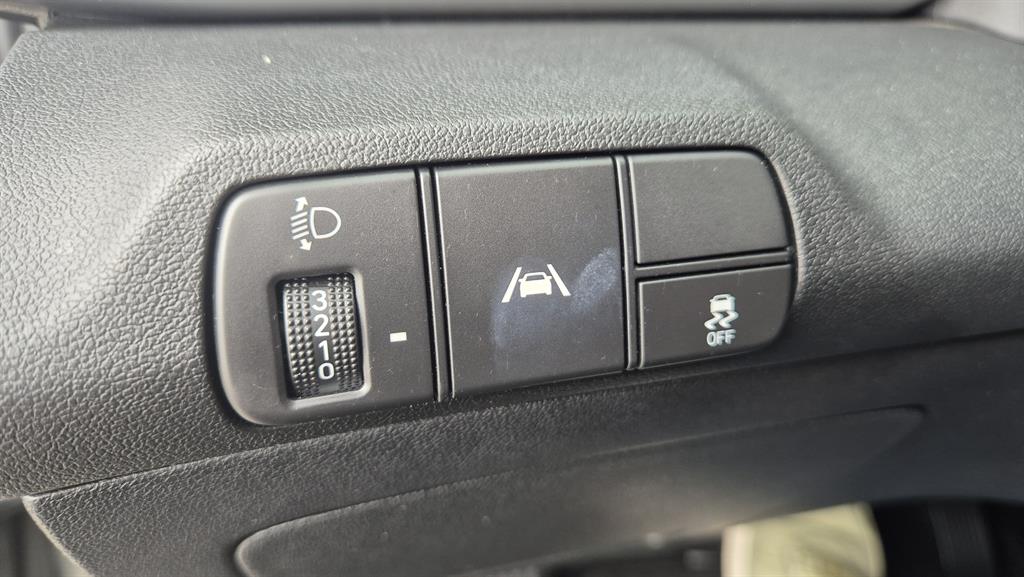 HYUNDAI Avante - Vista 10