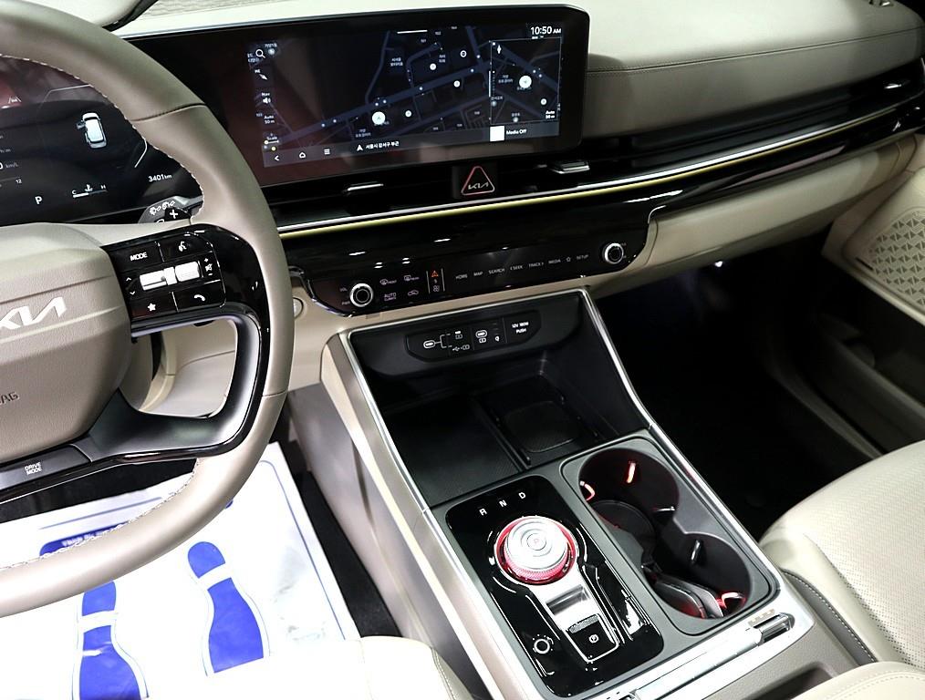 KIA Carnival - Vista 11