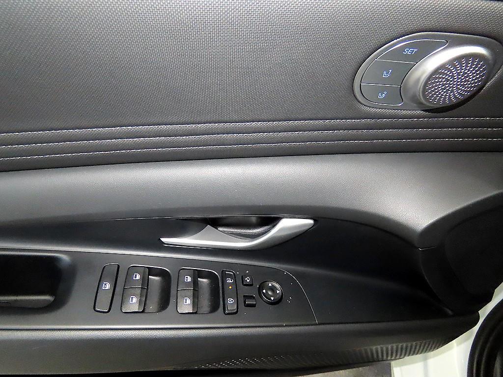 HYUNDAI Avante 2025 Blanco - Importación desde Corea - HF Imports Iquique - Foto 13