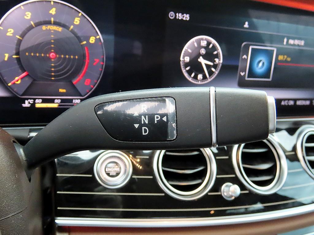 Mercedes Benz E class - Vista 11