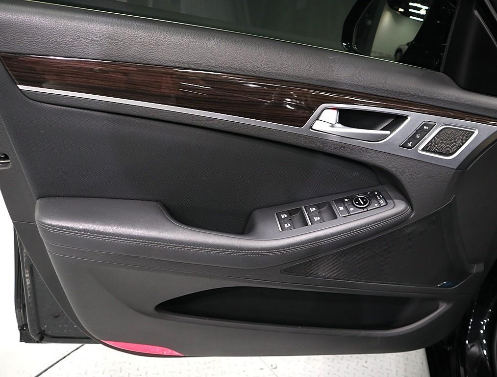 Genesis G80 - Vista 9