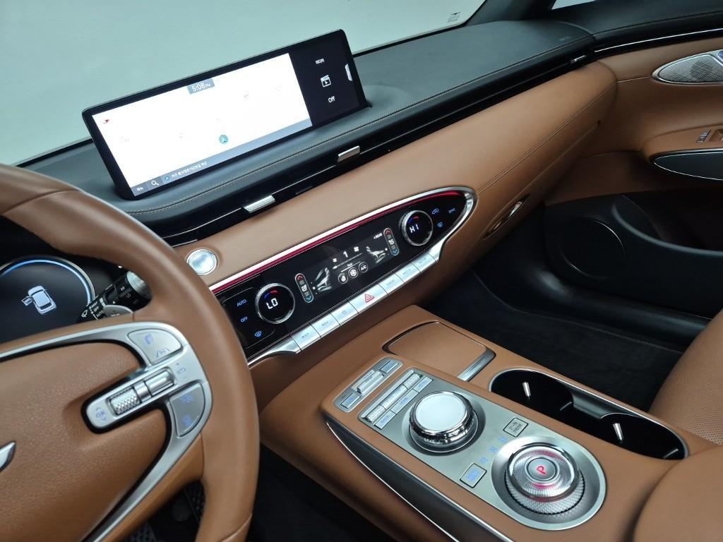 Genesis GV70 - Vista 10