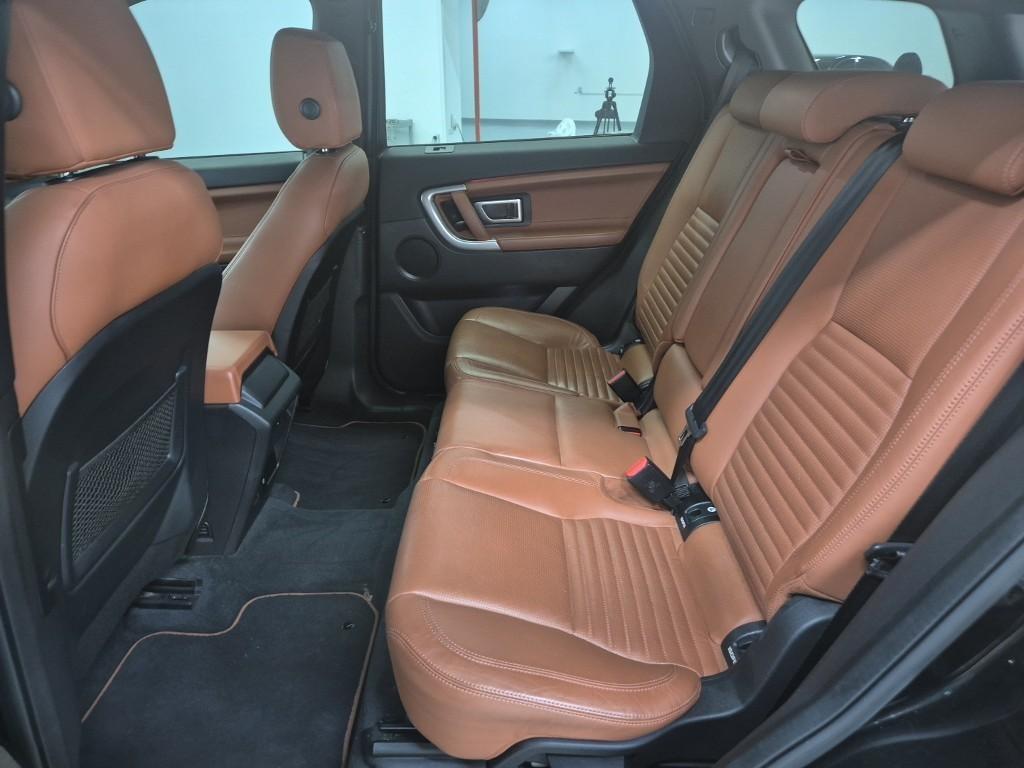 Land Rover Discovery Sports - Vista 12