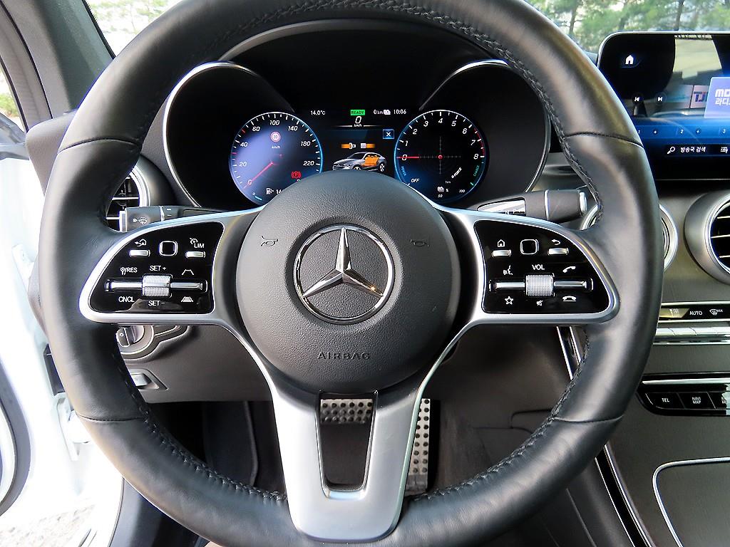 Mercedes Benz GLC Class - Vista 8