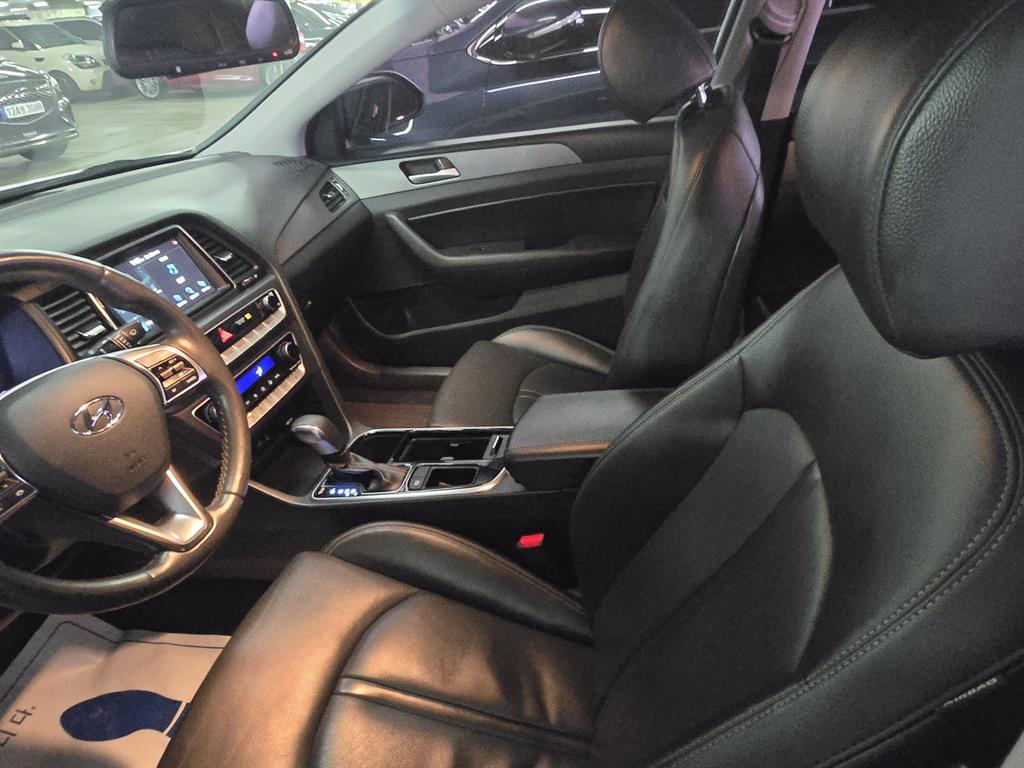 HYUNDAI Sonata - Vista 11