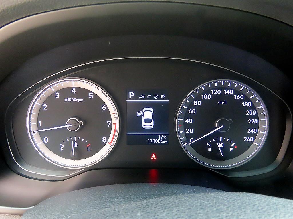 HYUNDAI Grandeur - Vista 9