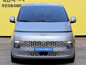 HYUNDAI Staria - Vista 2