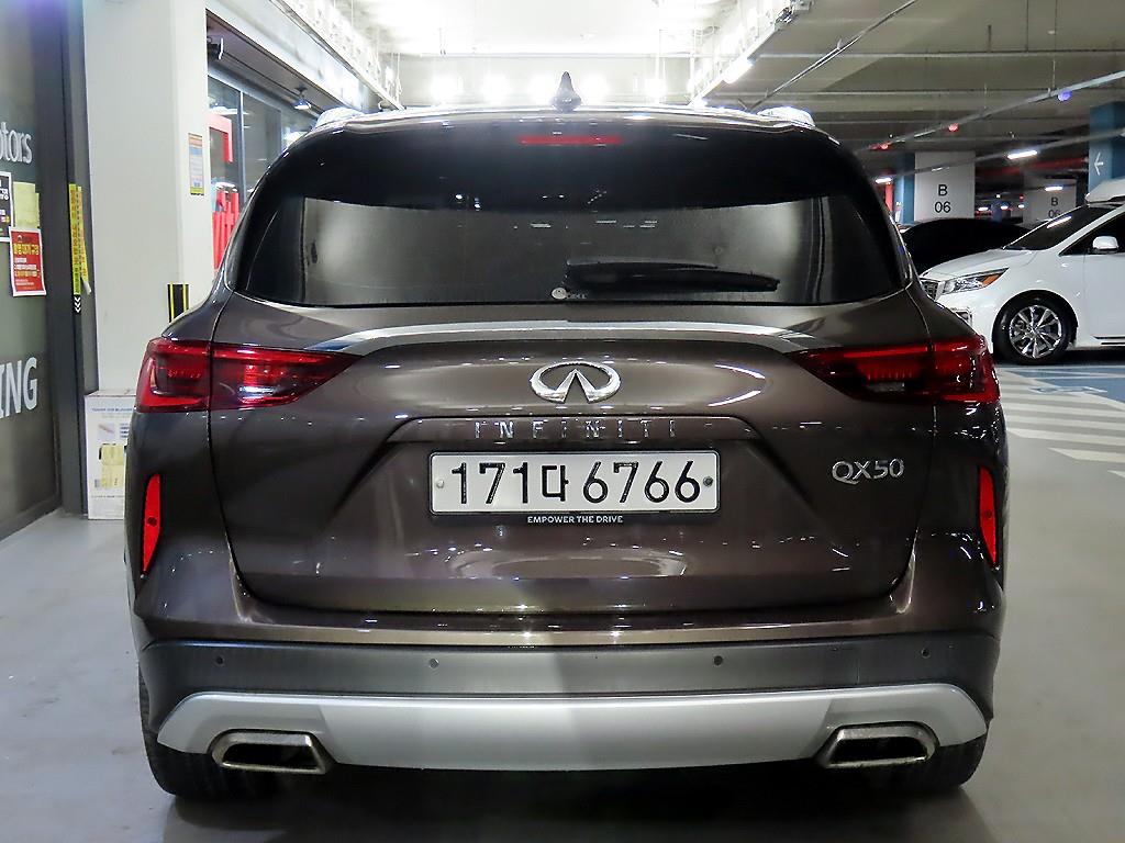 Infiniti QX - Vista 5