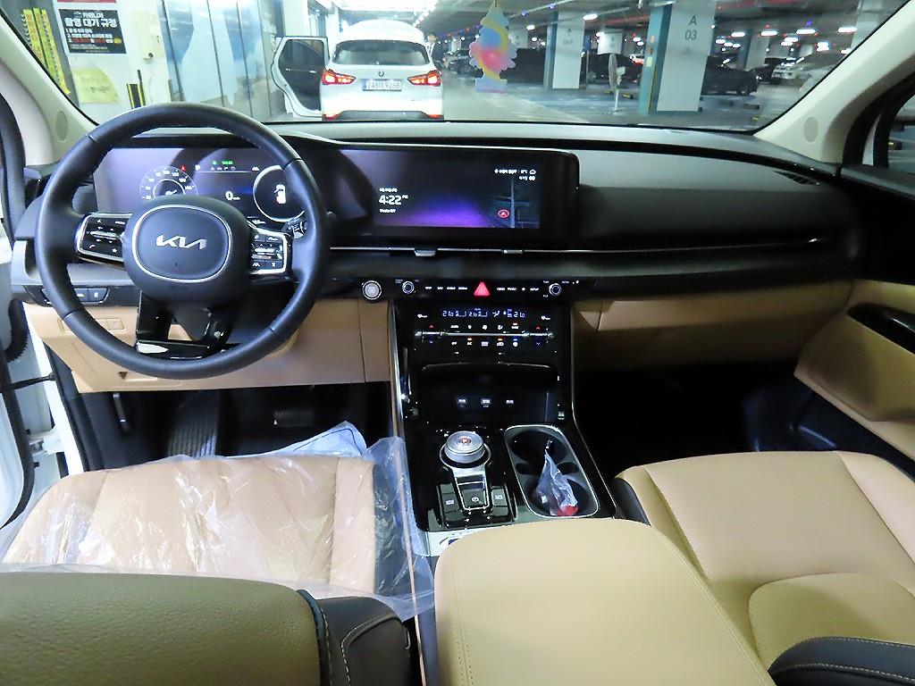 KIA Carnival - Vista 10
