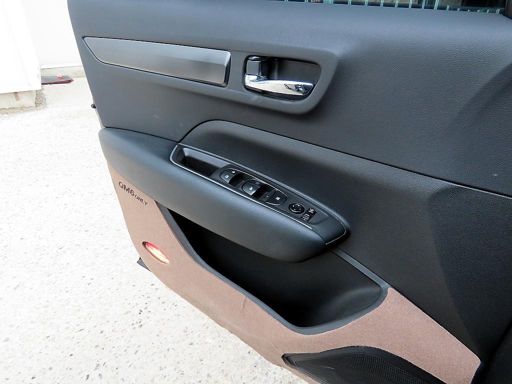 SAMSUNG QM6 - Vista 11