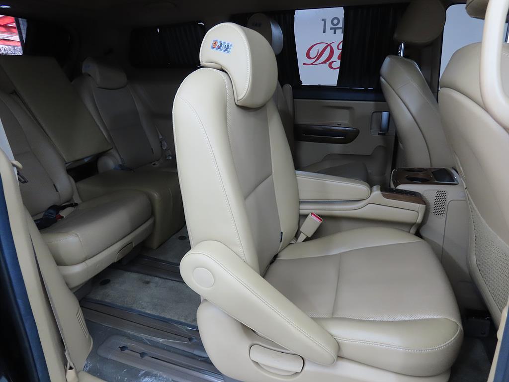 KIA Carnival - Vista 6