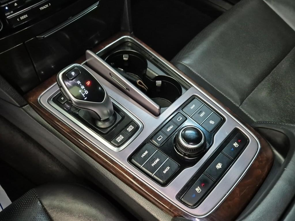 HYUNDAI Equus - Vista 8