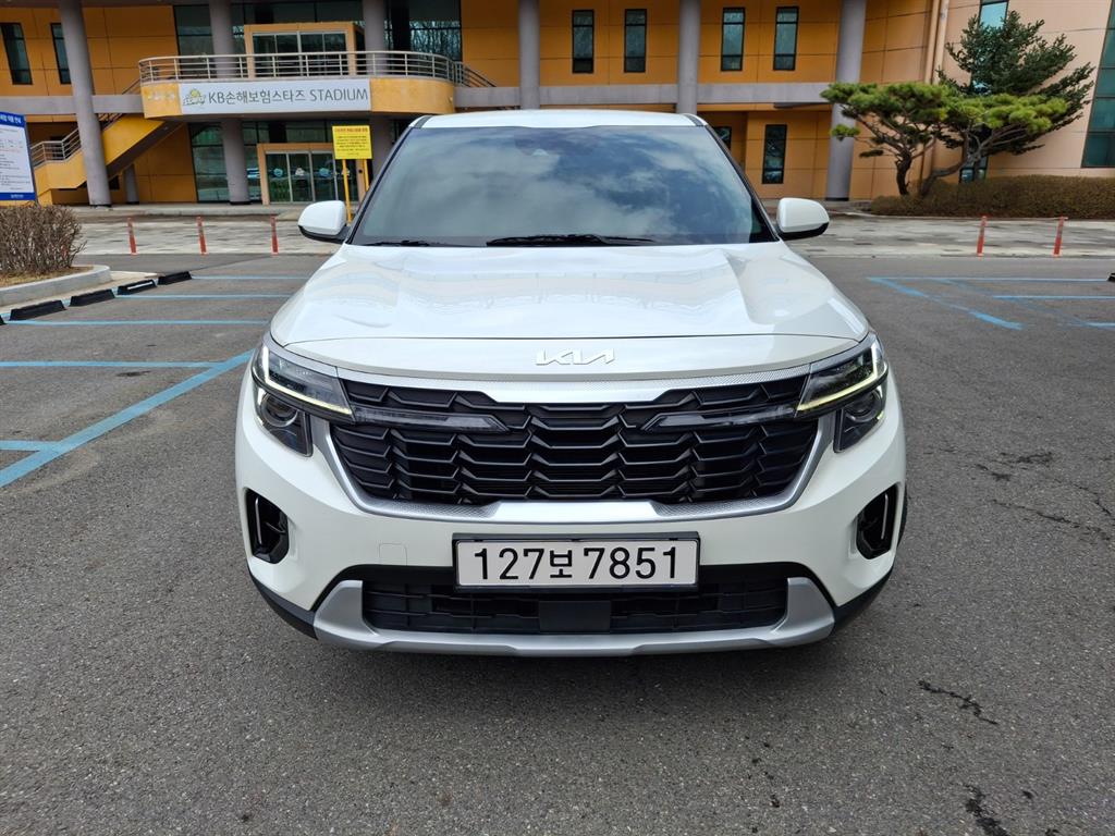 KIA Seltos 2024 Blanco - Importación desde Corea - HF Imports Iquique - Foto 1