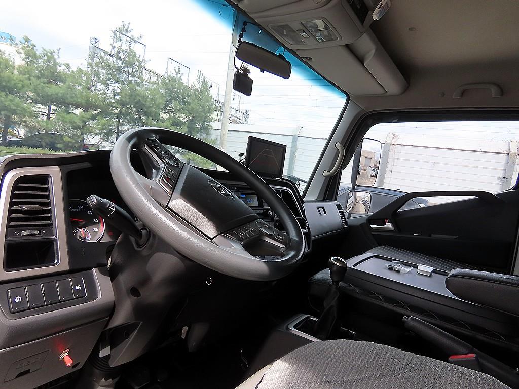 medium and large cargo truck - Vista 8