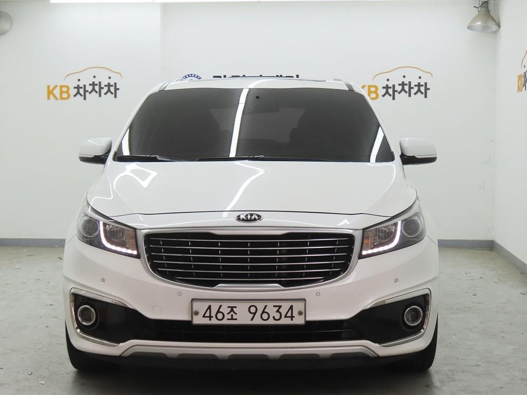 KIA Carnival - Vista 2