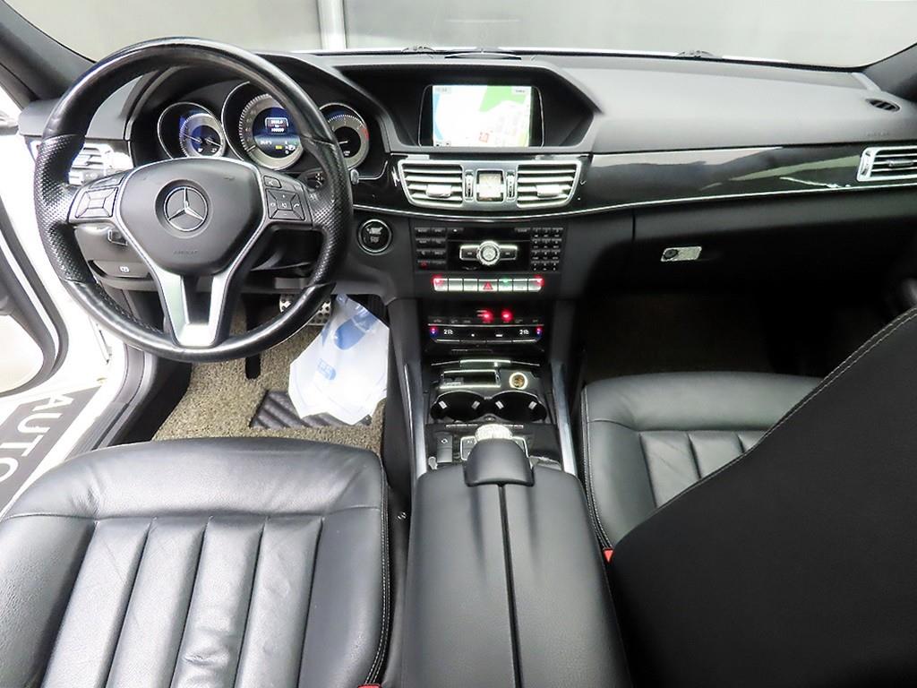 Mercedes Benz E class - Vista 7